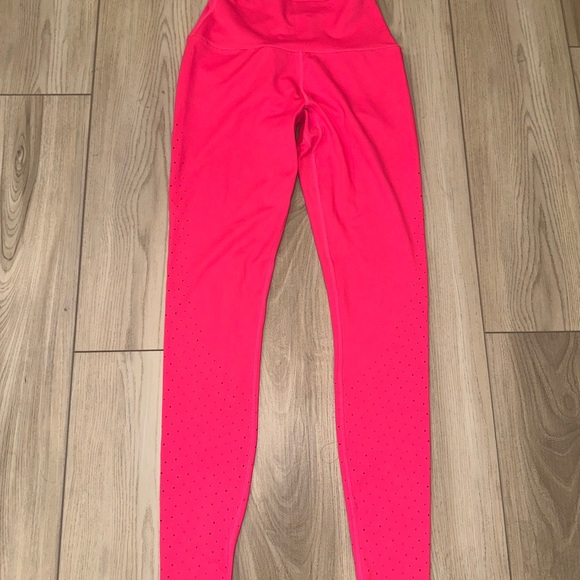 Buff Bunny leggings - Picture 3 of 3